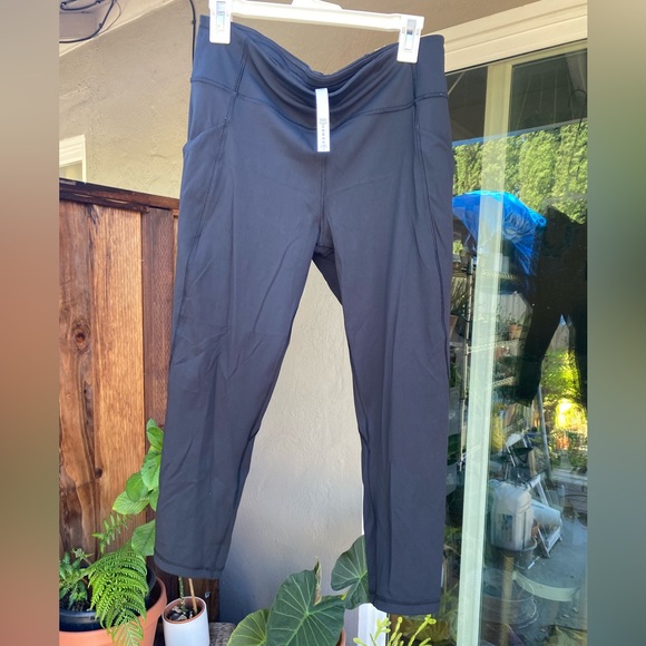 Lululemon Leggings; Size 12 - Picture 9 of 11